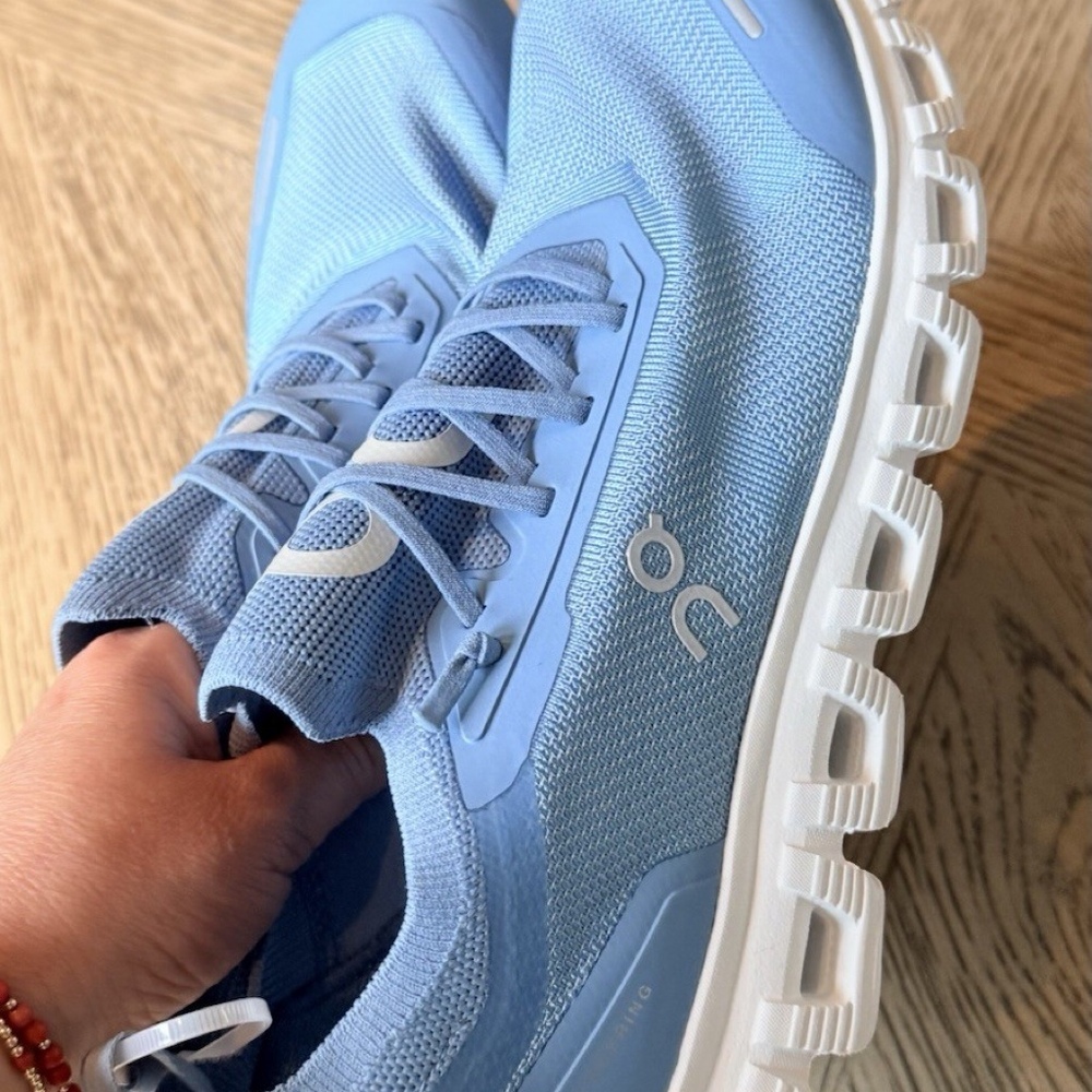 Women's On Running Cloud 6 Versa Light Blue/White Cloud OC Sneakers 9.5 NWOB - Picture 5 of 10